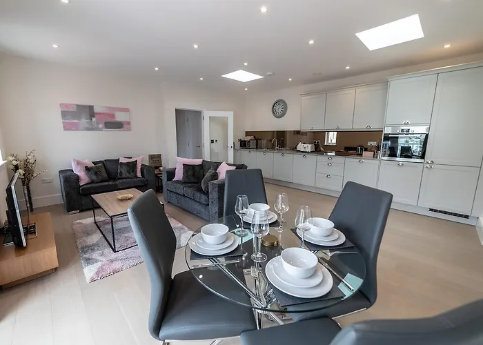 Reading Green Park Village Serviced Apartments
