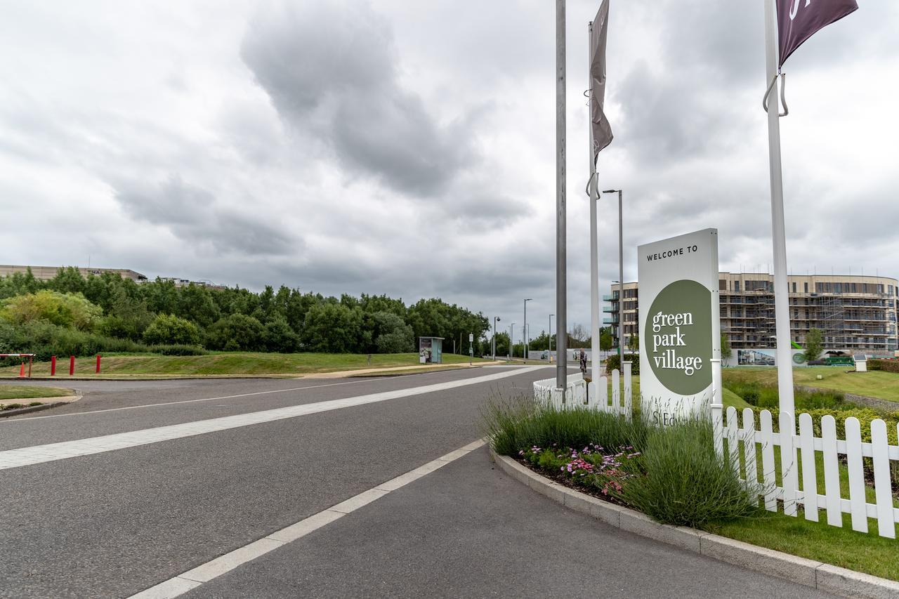 Park Village Serviced * Reading